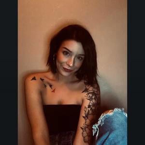 Meet your Posher, Taya